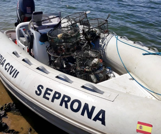 Agentes-Seprona_lancha